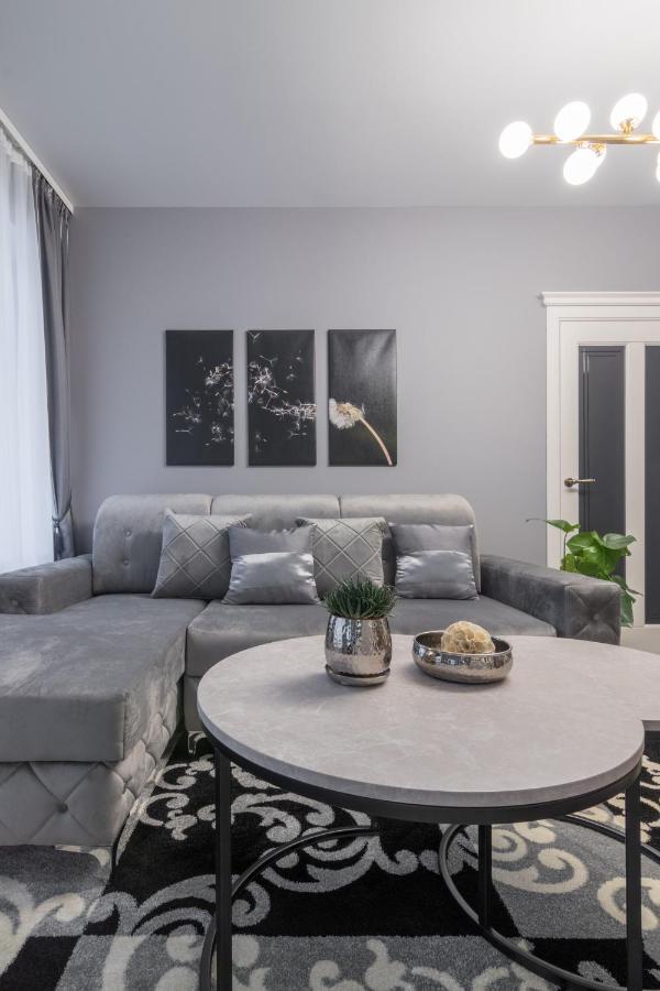 Dandelion Apartment In The Heart Of Каунас Экстерьер фото